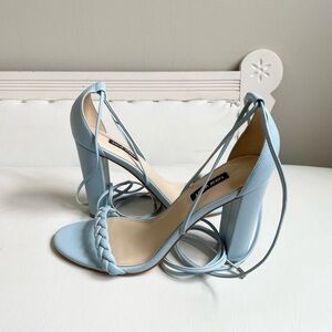 ROBINS EGG BLUE OPEN TOE ANKLE WRAP SANDALS BLOCK HEEL SILVER AGLETS